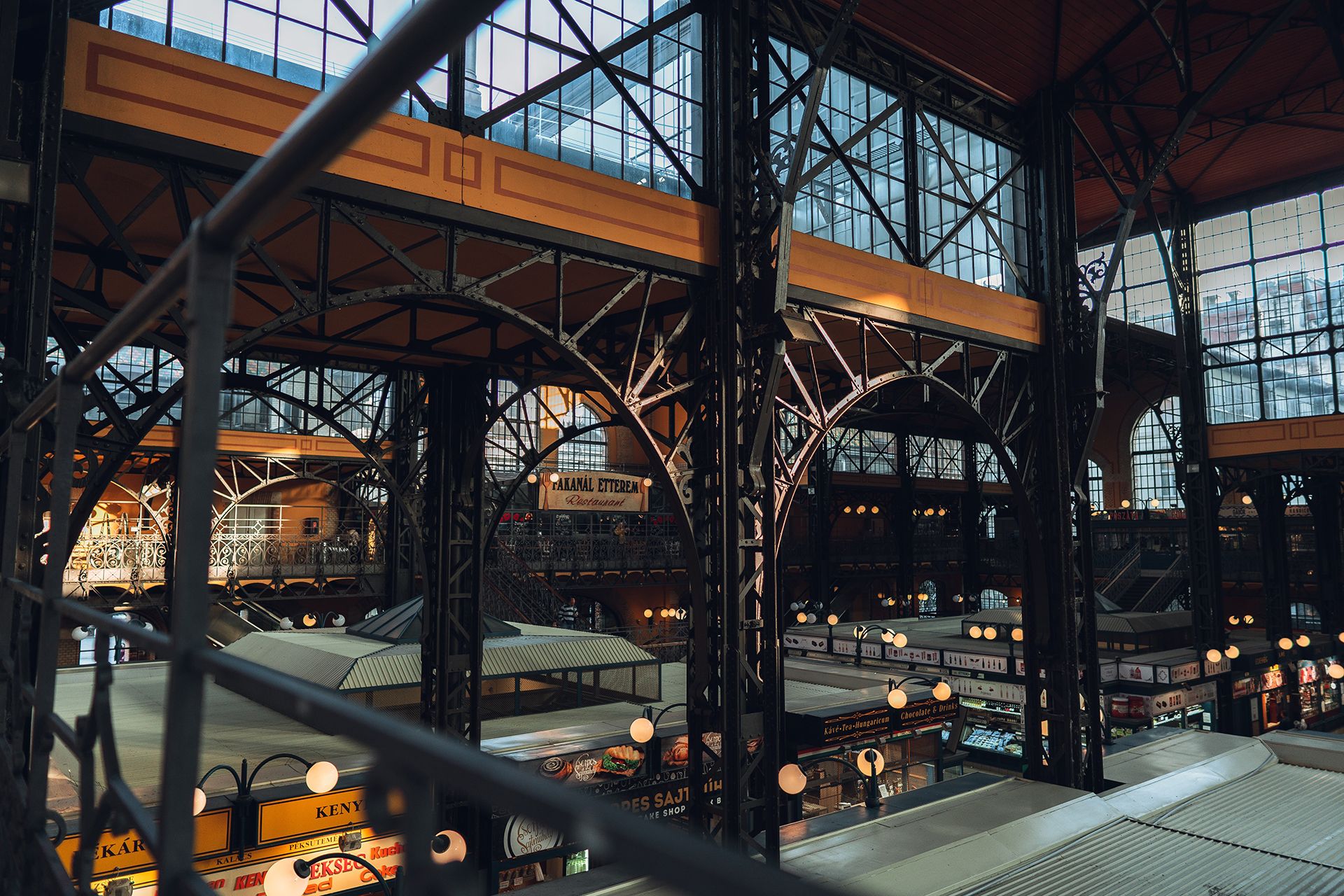 anton-shakirov-k6pXI12U9ek-unsplash anton-shakirov-k6pXI12U9ek-unsplash